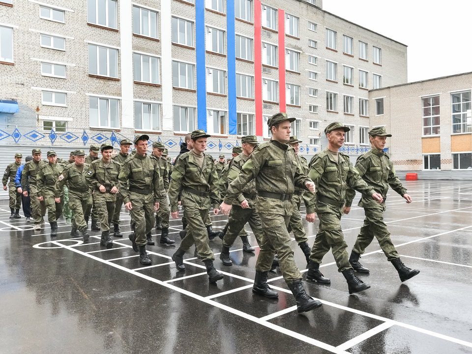 Жители Коломны и Озер могут  заключить контракт с Министерством обороны РФ