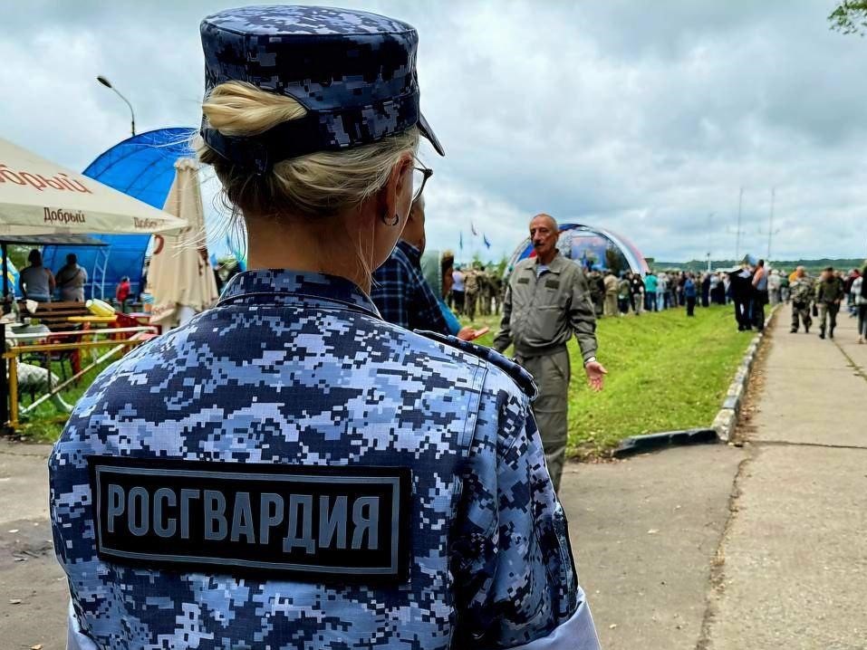 Росгвардейцы не допустили нарушений порядка во время празднования Дня ВДВ