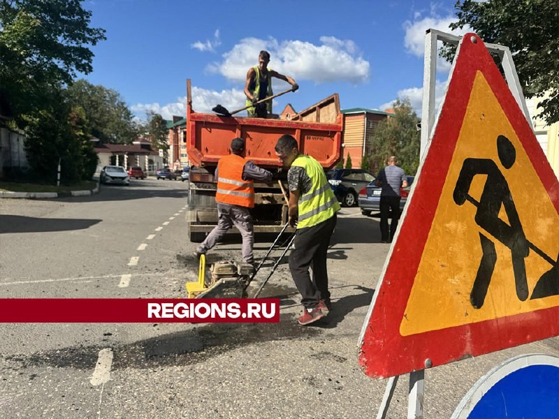 В Шаховской продолжили ямочный ремонт после непогоды