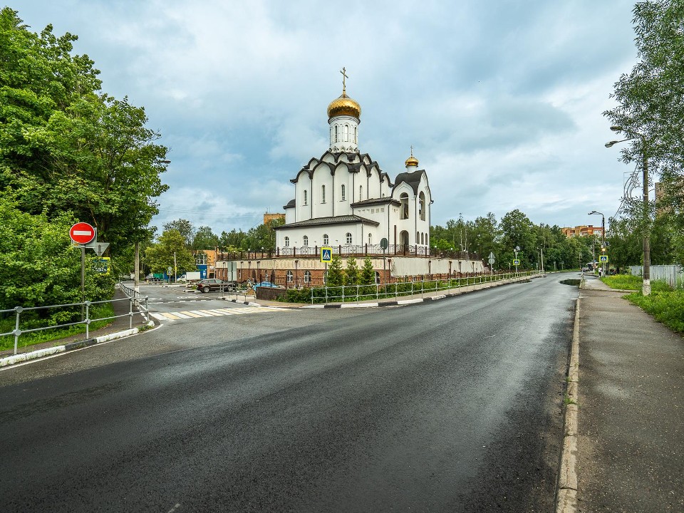 Дорожные службы привели в порядок улицы в нескольких районах округа