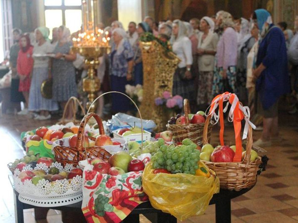 В Серпухове на Яблочный спас будут освящать фрукты в храмах города