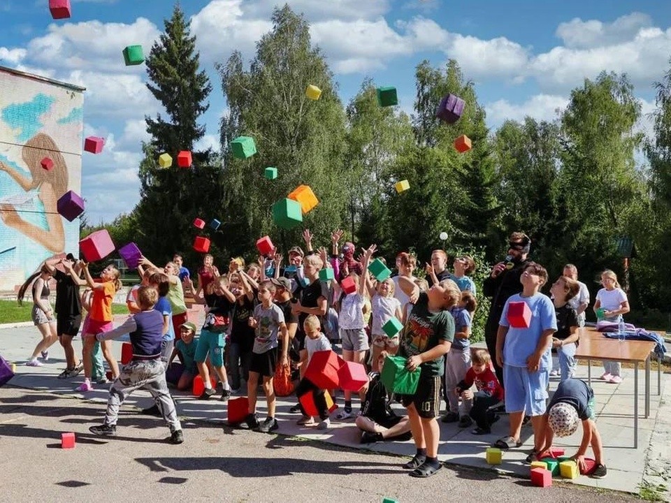 В Подольске для детей из Курской области провели развлекательную программу