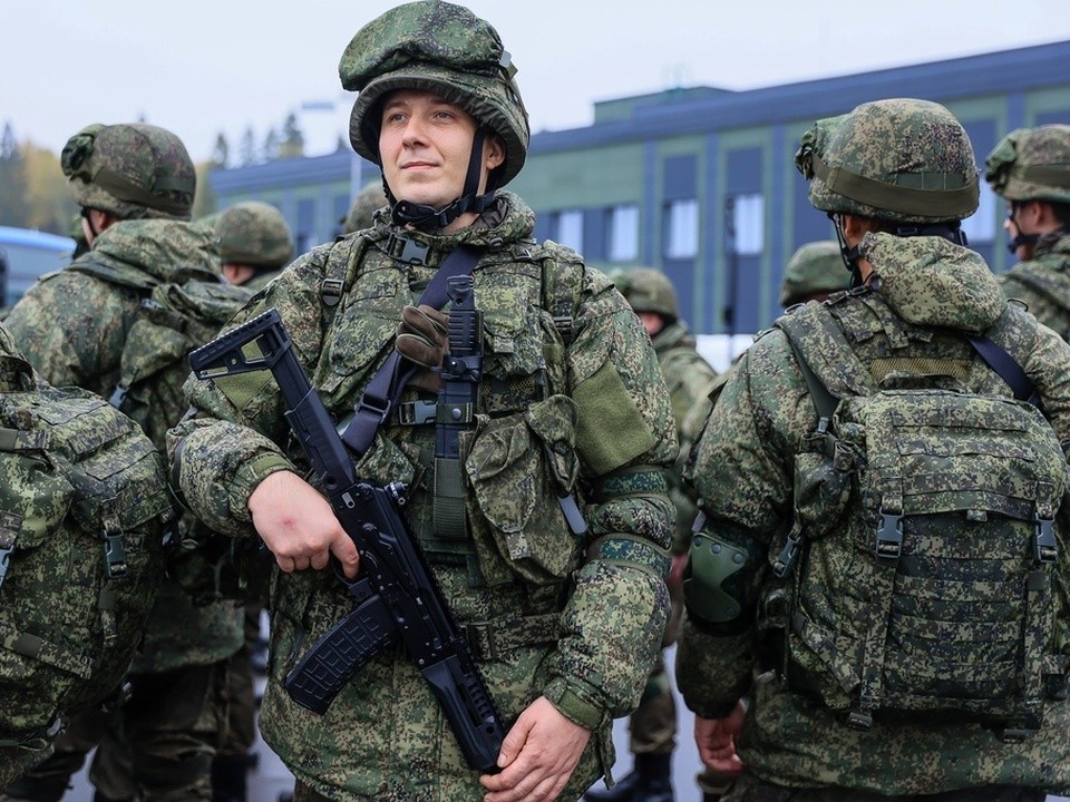 В приоритете при наборе на военную службу – водители-механики