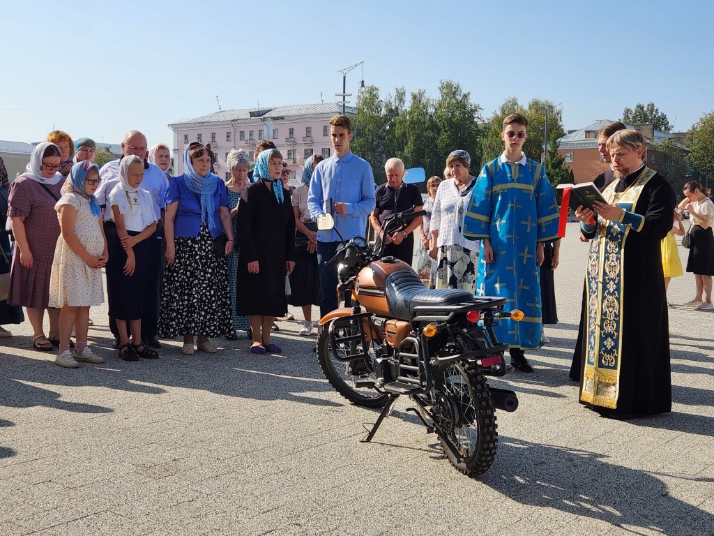 В Егорьевске бойцам СВО передали мопед