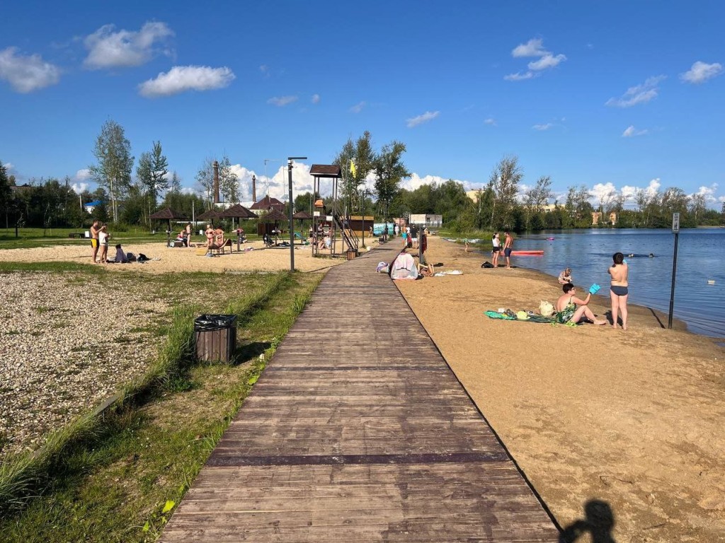 На пляже «Солнечный берег» можно принять воздушные ванны и получить бронзовый загар до 31 августа