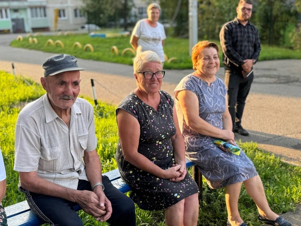 Кандидаты в городской совет Бронниц пообещали устроить остановку общественного транспорта у детсада