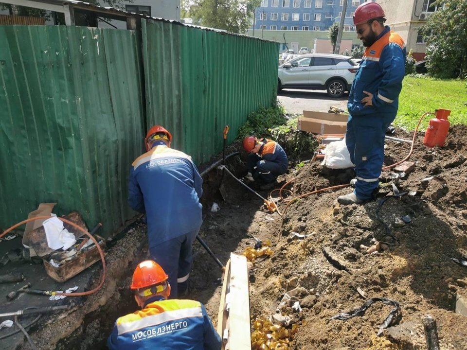 Энергетики улучшили электроснабжение двух детских садов и школы в Подольске