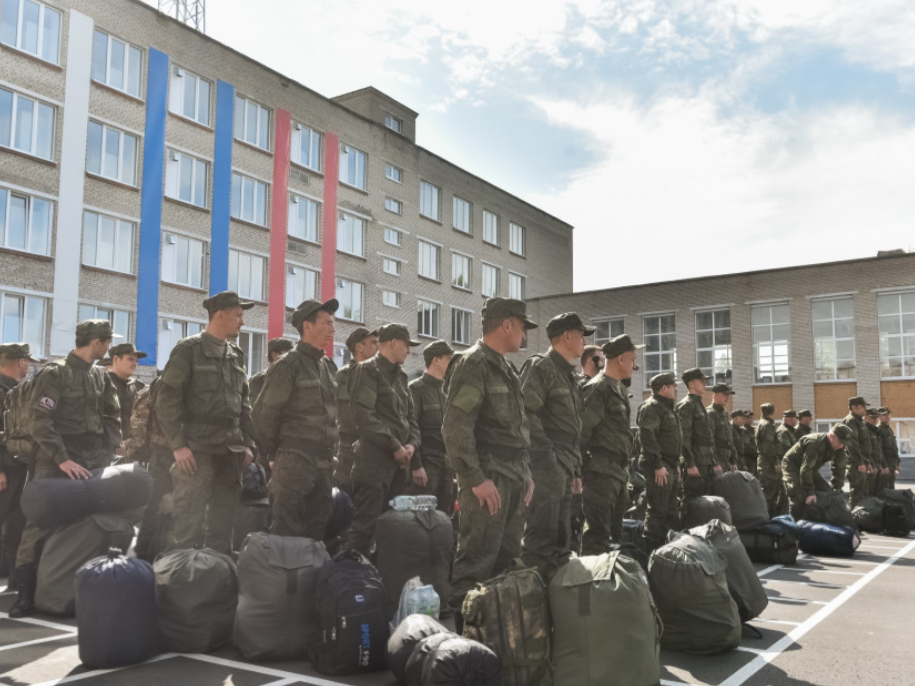 Контрактники из Сергиева Посада получают самые высокие выплаты в стране