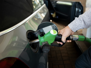 Экономист Литвиненко: цены на топливо в Подмосковье вырастут почти до 70 рублей