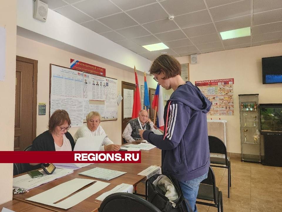 «Верю в наших депутатов»: подольчанка рассказала, почему пришла на выборы