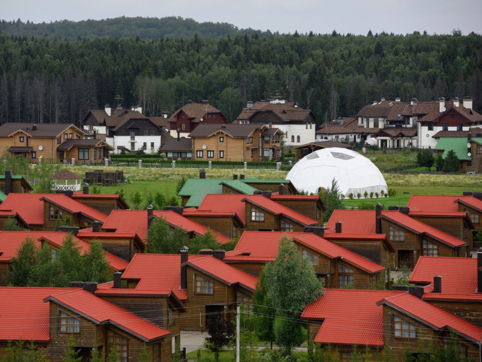 Подмосковье вошло в число лидеров по числу нотариальных сделок с «загородкой»