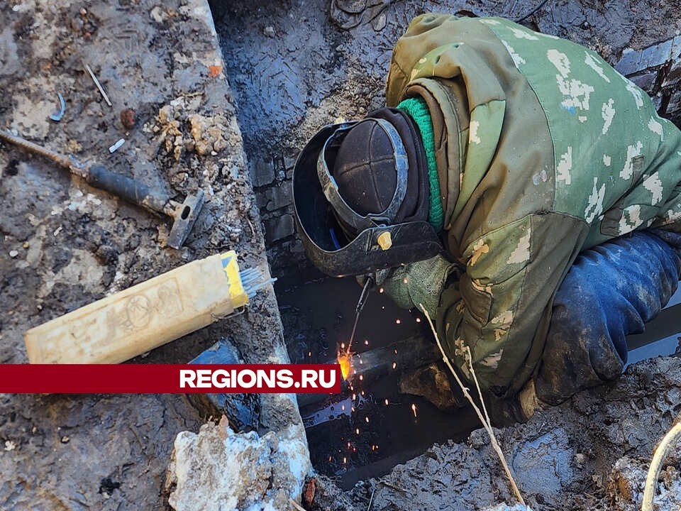 Прорыв трубы с горячей водой на улице Березовой в Одинцове ликвидируют до 17:00