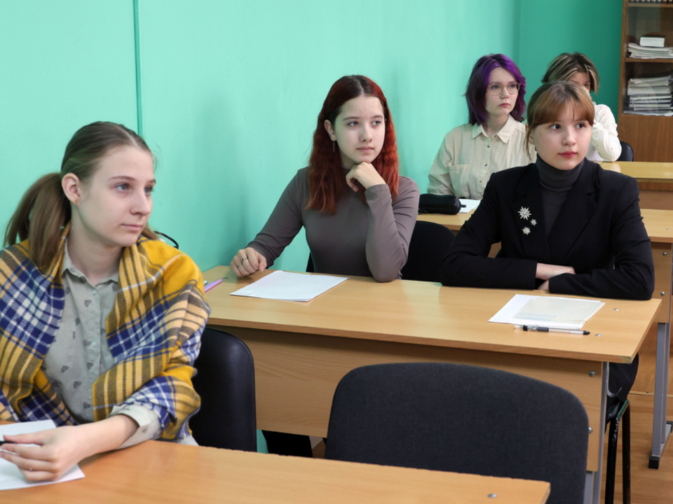 В дзержинских школах стартовали олимпиады, участвуют все, кто зарегистрировался заранее