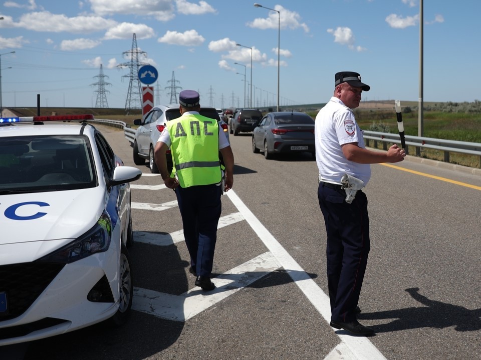 На Ярославке произошло ДТП с переворотом автомобиля на крышу