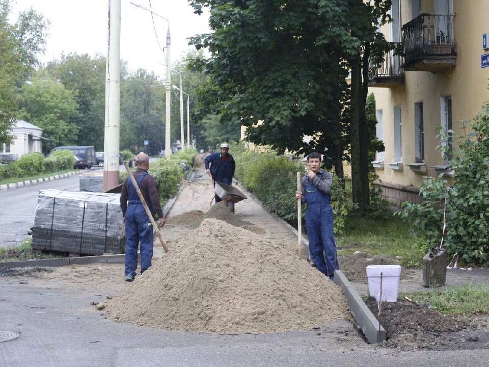 Новый тротуар обустроили от станции Клязьма до остановки «Мост» в Пушкинском округе