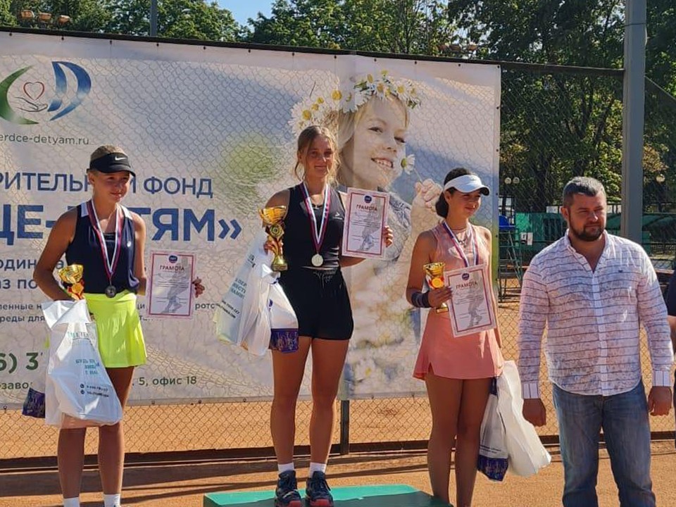 Спортсменка из Королева стала чемпионкой теннисного турнира