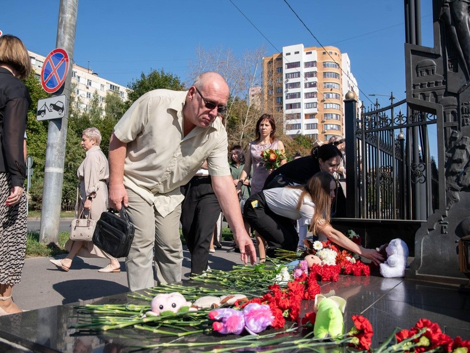 В музейно-выставочном центре почтили память жертв трагедии в Беслане