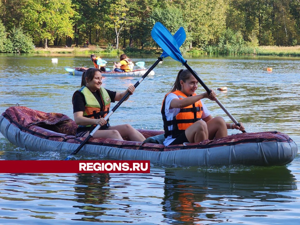 Прокатиться на «Водной карусели»: впервые на городских прудах соревновались в слаломе на байдарках