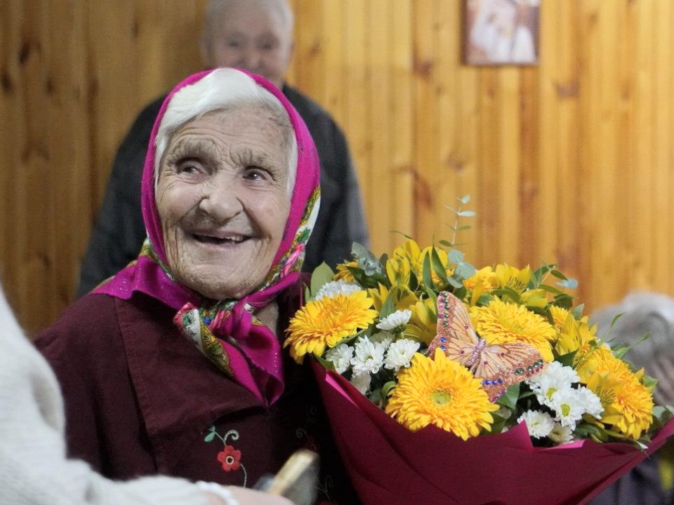 «Никогда себя не жалела»: 101-летняя жительница Можайска раскрыла секрет  долголетия