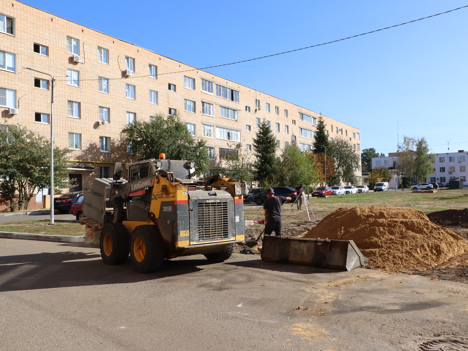 Возле многоэтажки в Центральном микрорайоне появится парковка