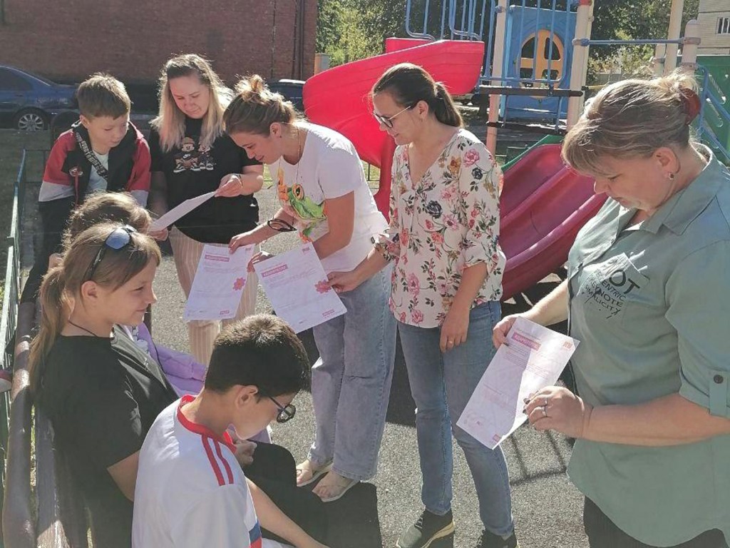 Ступинским подросткам предлагали записаться в волонтеры на улице