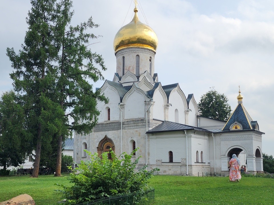 В Звенигороде восстановление позакомарного покрытия Успенского собора отметят концертом