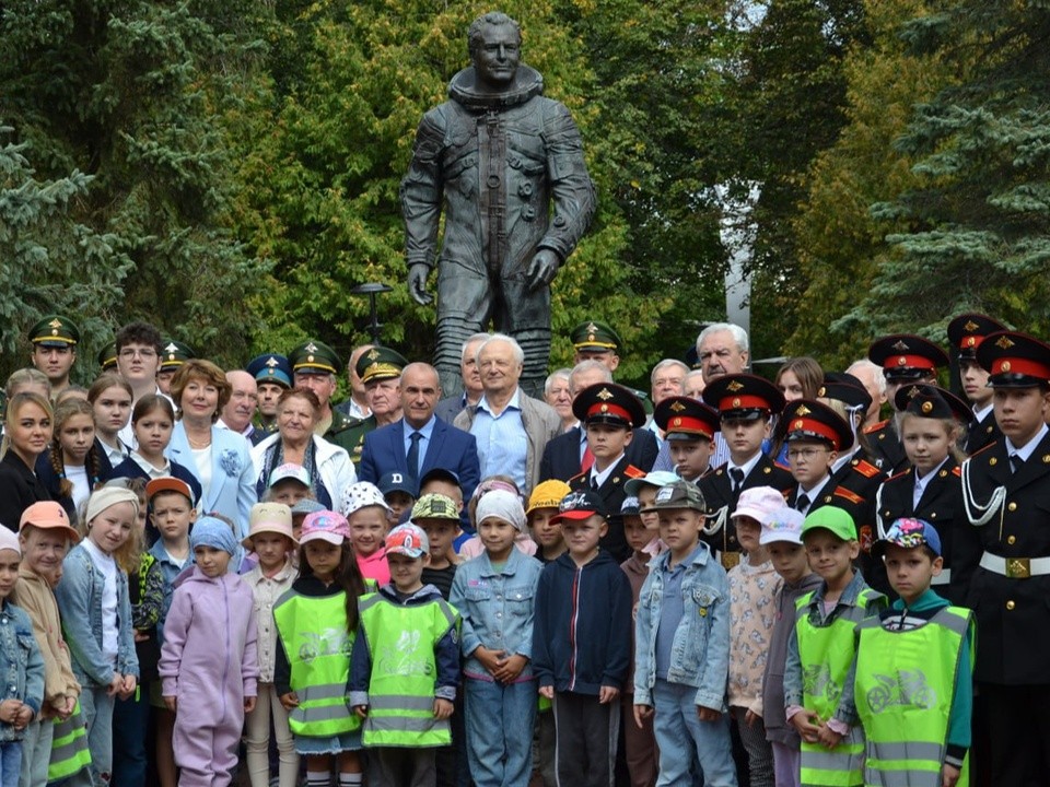 В Краснознаменске отмечают День рождения Германа Титова