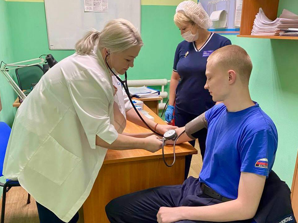 Пожарные Ленинского округа дружно привились от гриппа