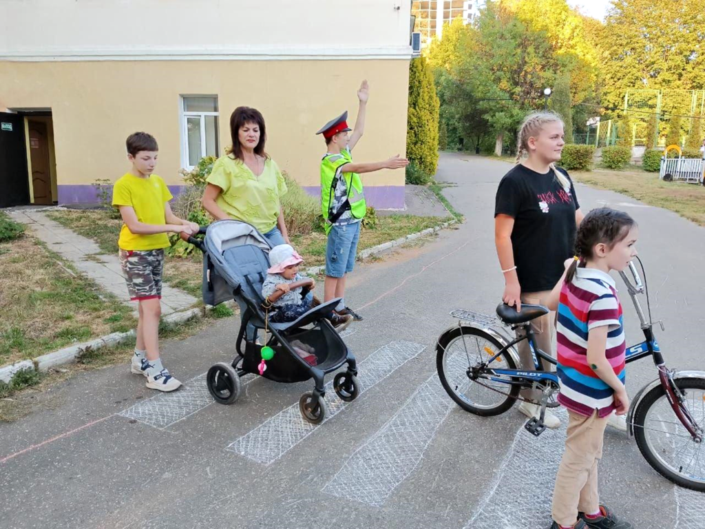 Учить с детьми ПДД нужно начинать с трехлетнего возраста, считают педагоги из Серпухова