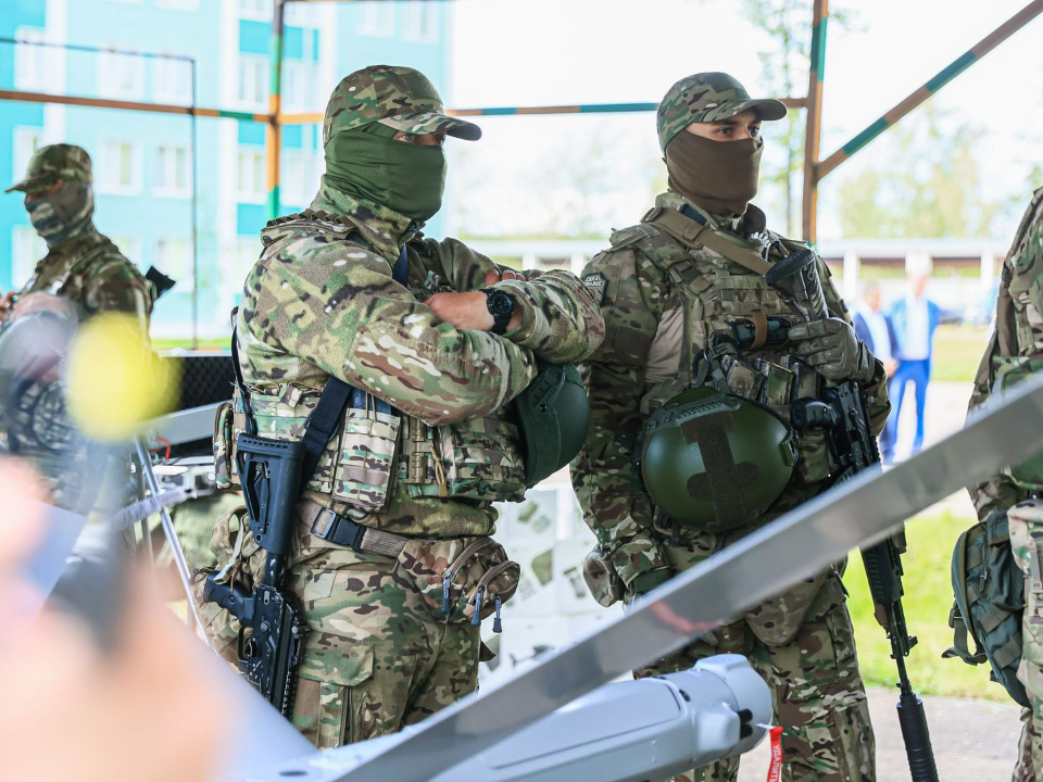 Боец СВО рассказал, как использует FPV-дроны в качестве оружия и средства агитации