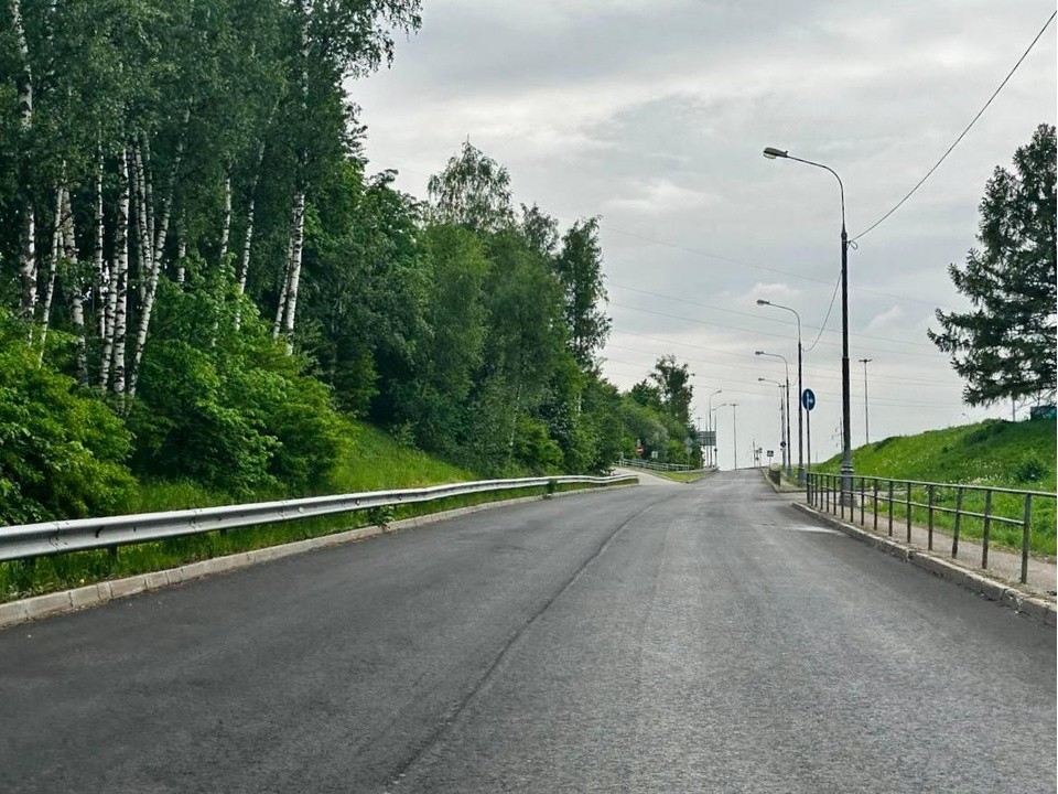 В Химках в деревне Юрлово отремонтировали светофор на улице Сабуровской