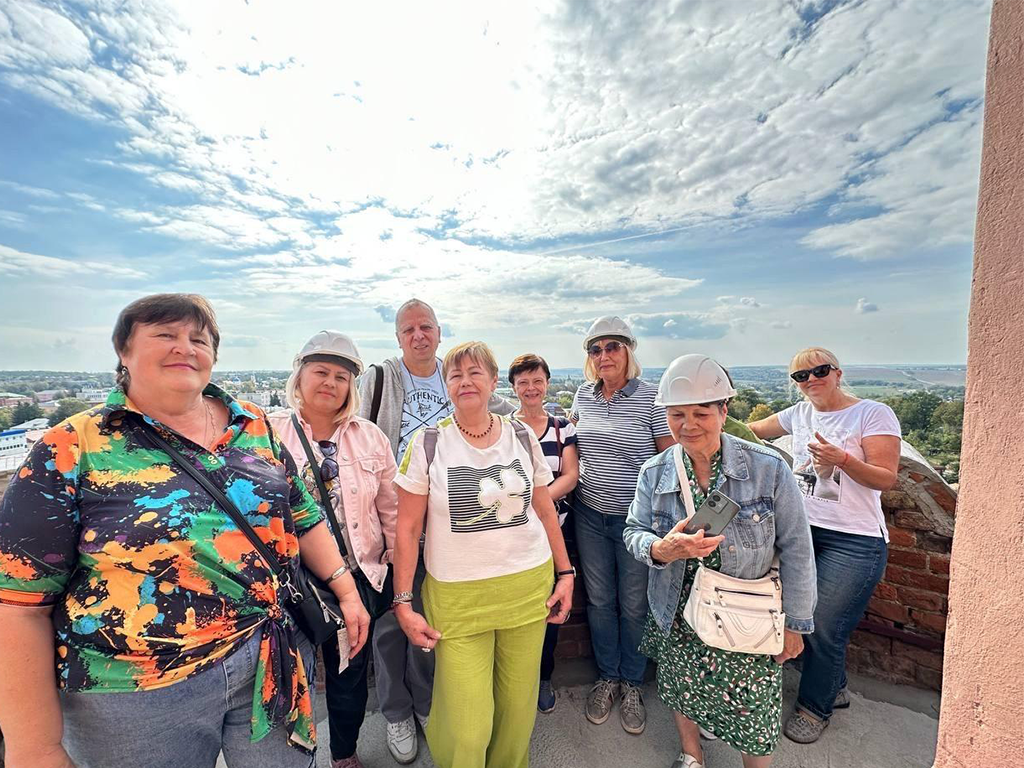 Башня, кремль, коврижка: долголеты из Люберец побывали в Зарайске