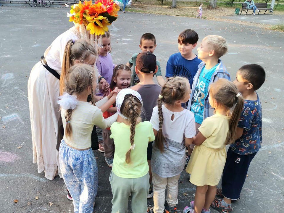 В парке Королева дети встретили живую Осень и узнали о славянских традициях