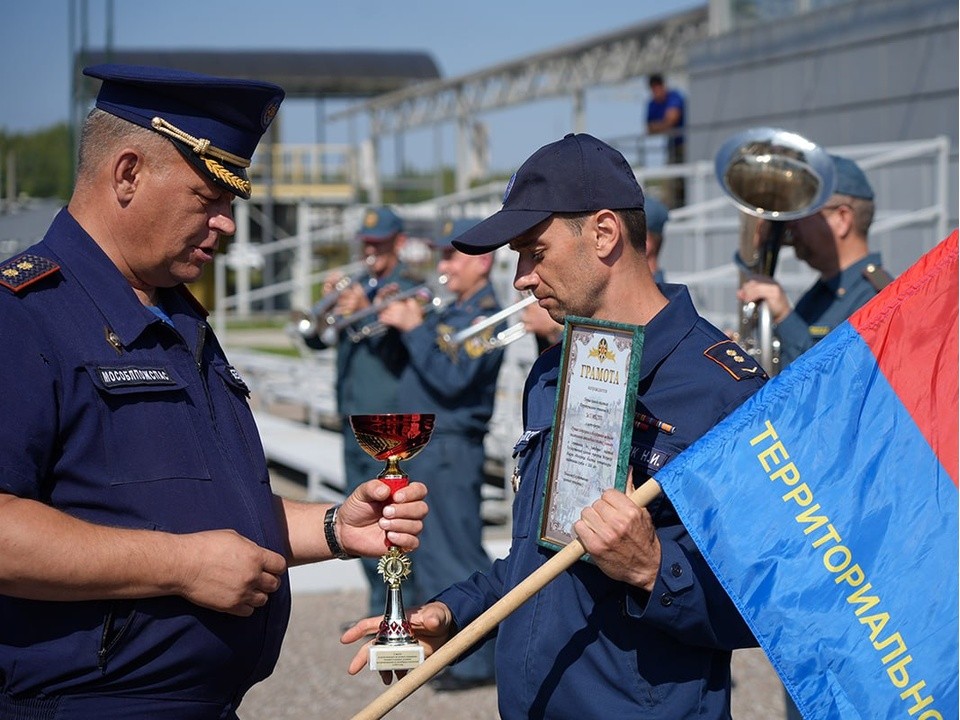 Шатурские спасатели стали победителями в областных соревнованиях по пятиборью