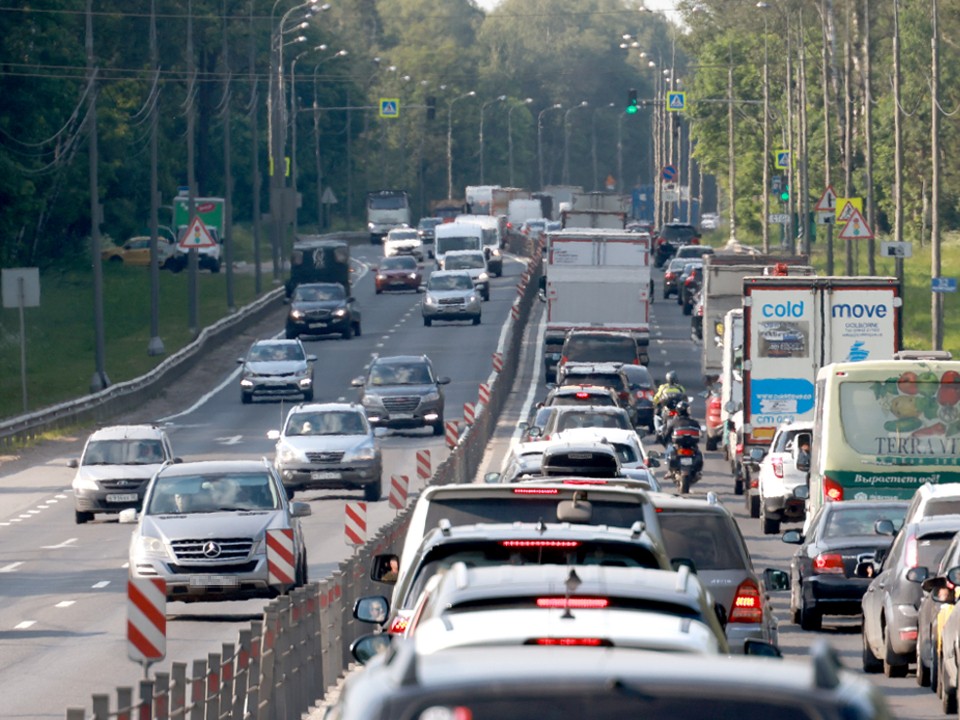 Загруженность автодорог Московской области утром 9 сентября составила 6 баллов