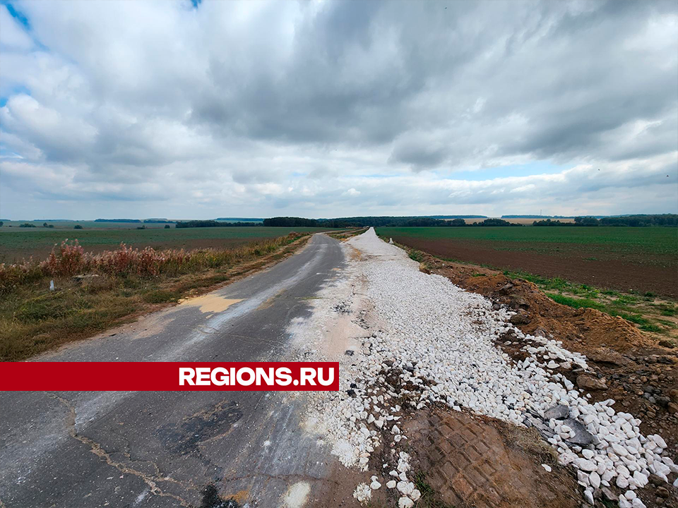 Обновленную дорогу к деревням Иваньшево, Никольское и Болотня защитят от подтоплений