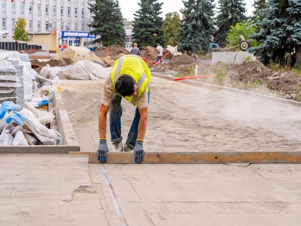 В Ликино-Дулеве возобновлены работы по благоустройству сквера у фарфорового завода