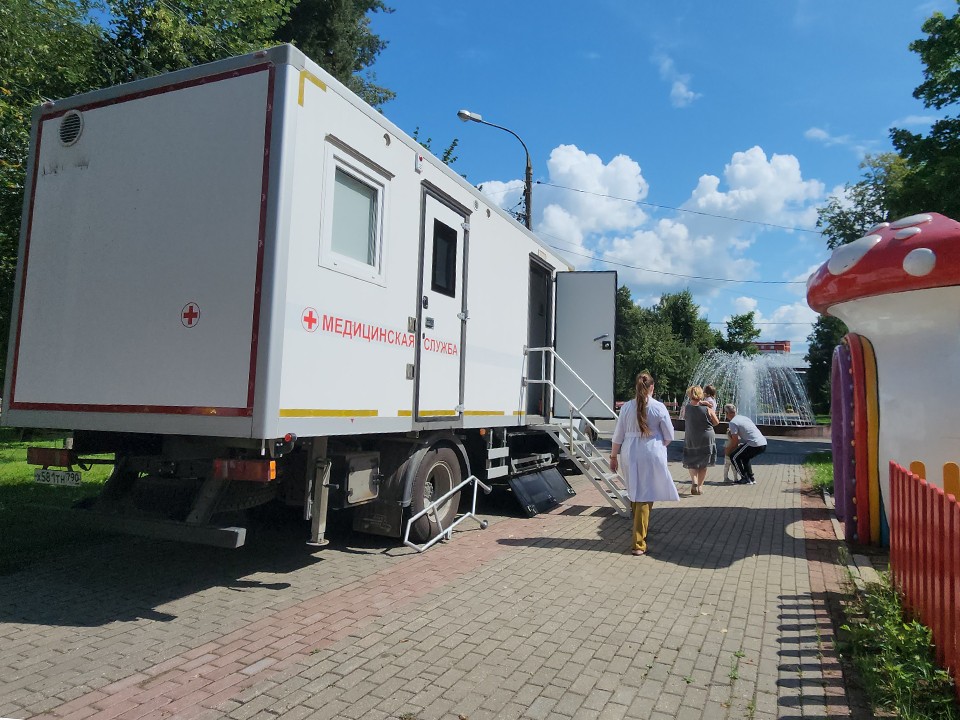 Пройти медосмотр и вакцинацию от гриппа в парках Подмосковья смогут жители в эти выходные