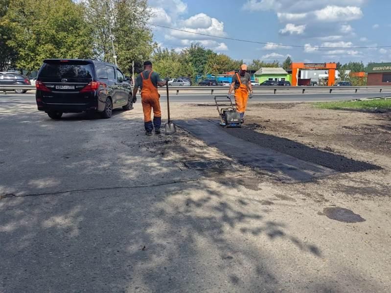 На дорогах округа стало на 12 тыс. ям меньше, на оставшиеся можно пожаловаться на Доброделе