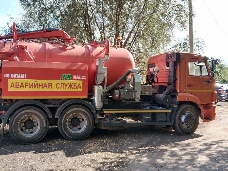 В поселке Химик прочистили канализационные сети, чтобы избежать засоров