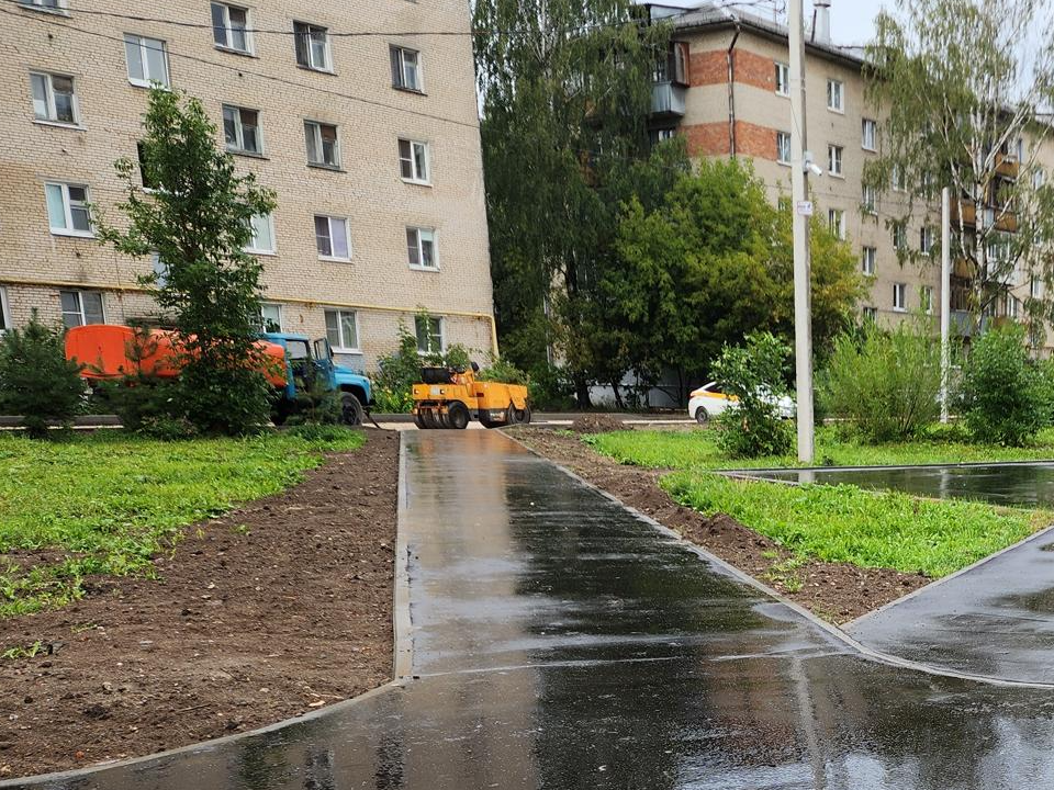 Во дворе на улице Победы восстановят уличное освещение