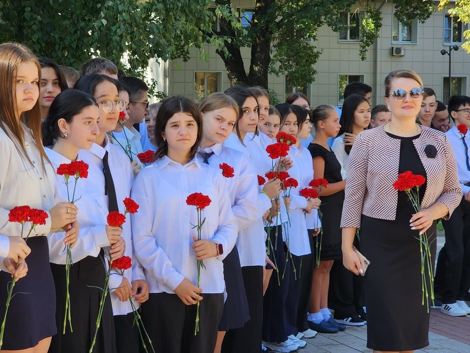 В память о Беслане: жители Котельников приняли участие в траурном мероприятии