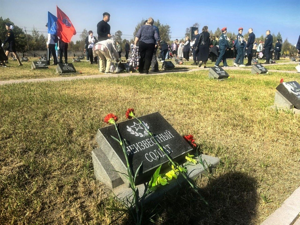 Память погибших солдат в Чеченской войне почтили на Богородском кладбище