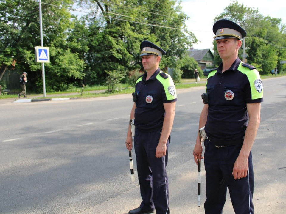 Госавтоинспекторы Люберец штрафуют на 500 руб пешеходов за нарушение правил