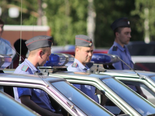 Молодые родители из Талдома научились правильно перевозить маленьких пассажиров