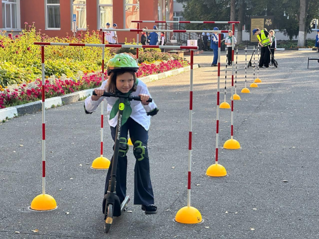 Школьники Раменского учатся правилам дорожной безопасности