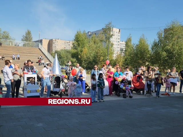 Креативные жительницы Лобни прокачали детские экипажи к параду колясок