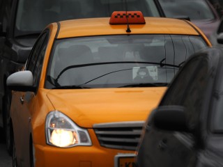 Таксистов Подмосковья проверят на знание правил перевозки пассажиров