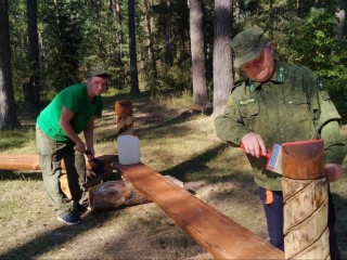 Егорьевские лесничие отремонтировали зону отдыха на Жуковой горе