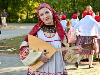 Проверку знаний по истории Серпухова провели у ДК «Родина»